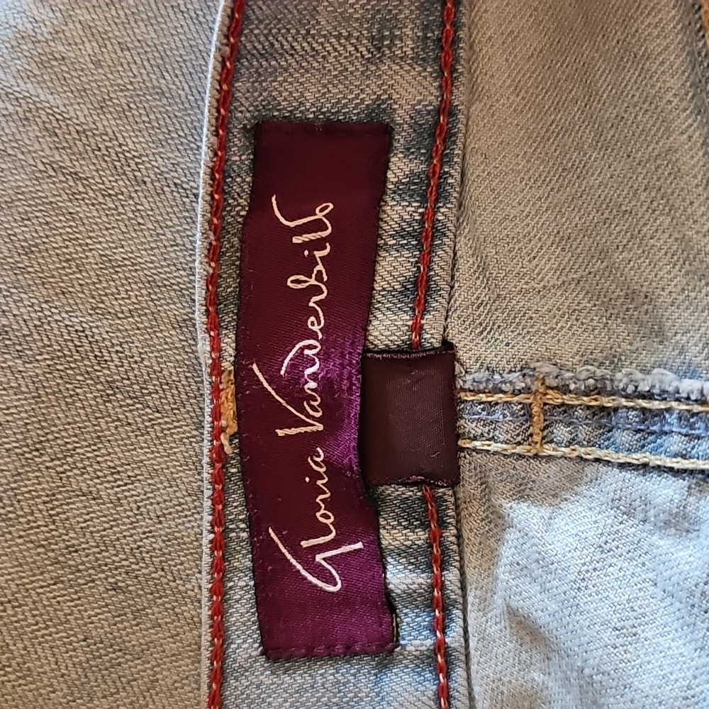 Jeans - Picture 3 of 4